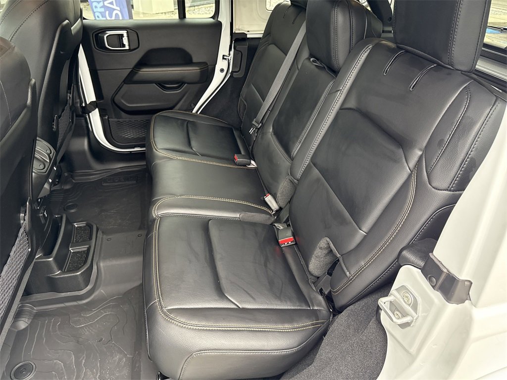 Certified 2025 Jeep Wrangler Sahara w/ Safety Group image 31