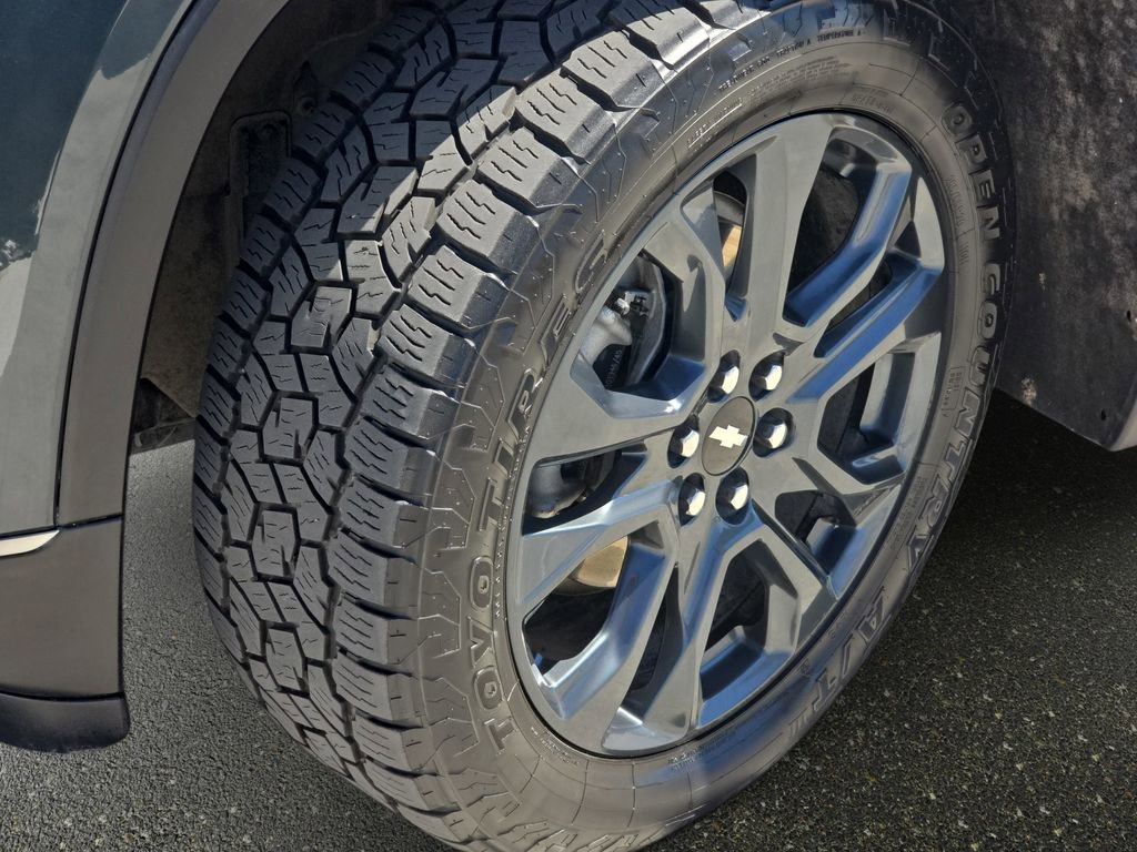 Used 2021 Chevrolet Traverse RS image 36