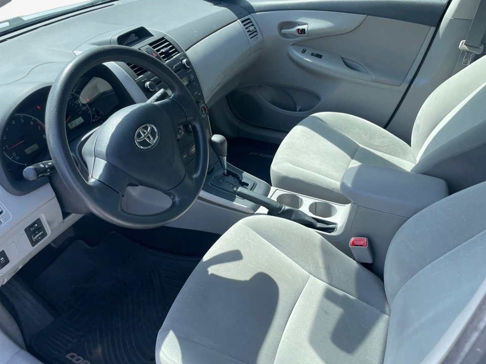 Used 2013 Toyota Corolla L image 11