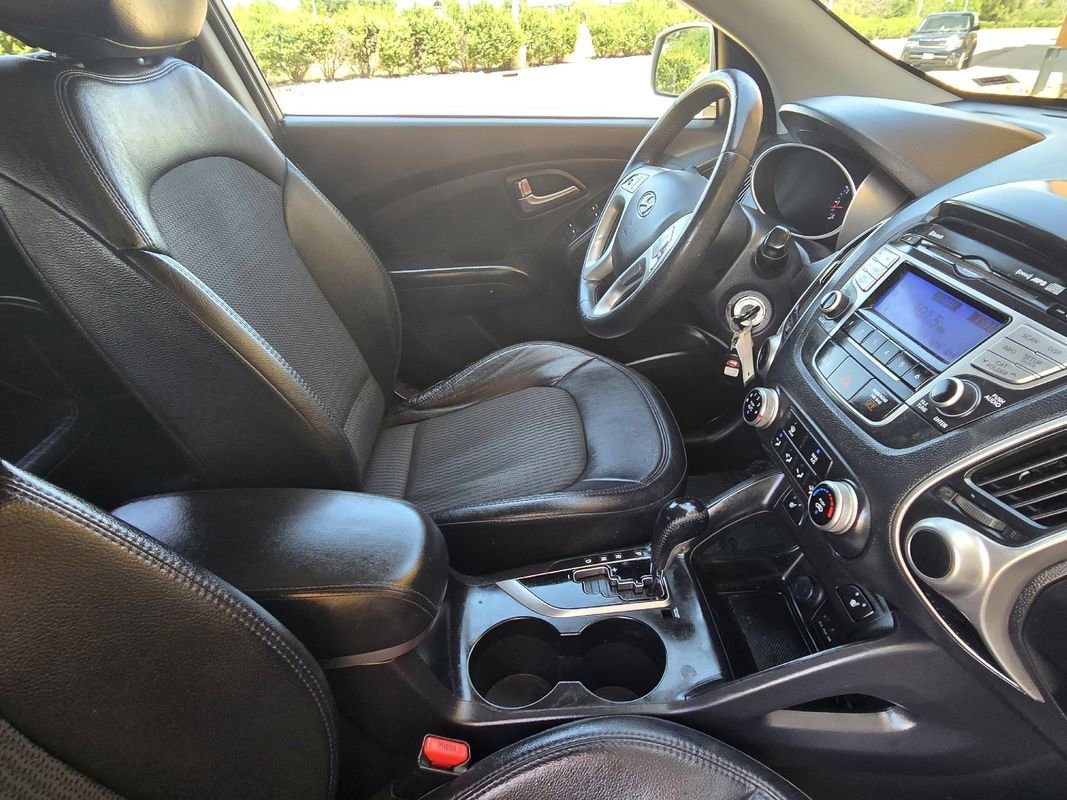 Used 2013 Hyundai Tucson GLS image 29