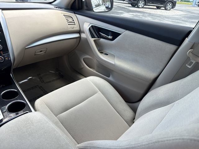 Used 2013 Nissan Altima 2.5 SV image 22