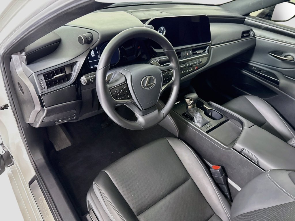 Used 2025 Lexus ES 350 w/ Accessory Package (Z2) FWD image 9