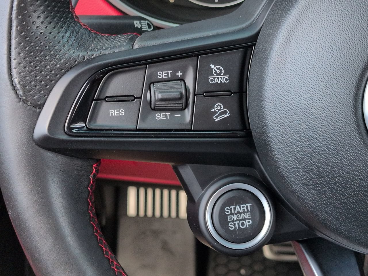 Used 2020 Alfa Romeo Stelvio Ti Sport AWD/4WD image 27