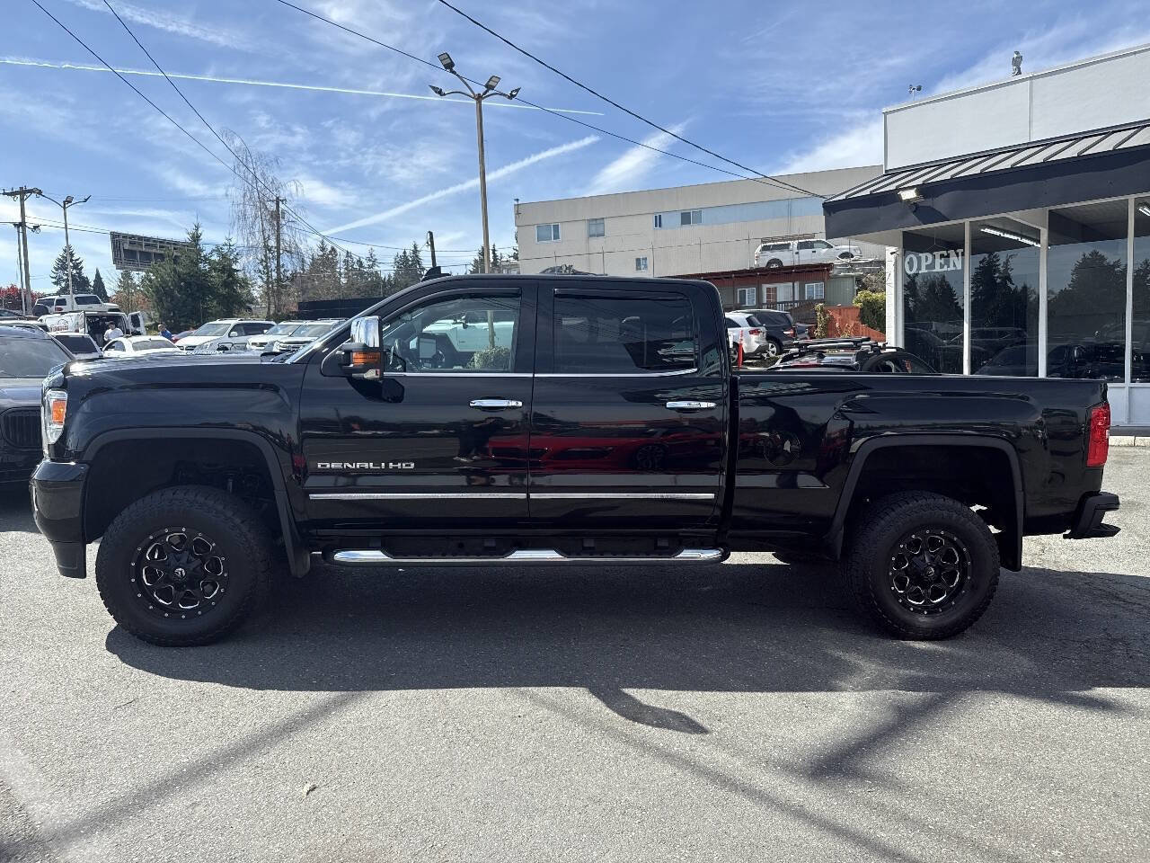 Used 2015 GMC Sierra 3500 Denali image 3
