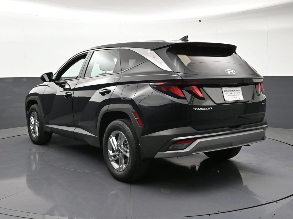 Used 2025 Hyundai Tucson SE AWD/4WD image 3