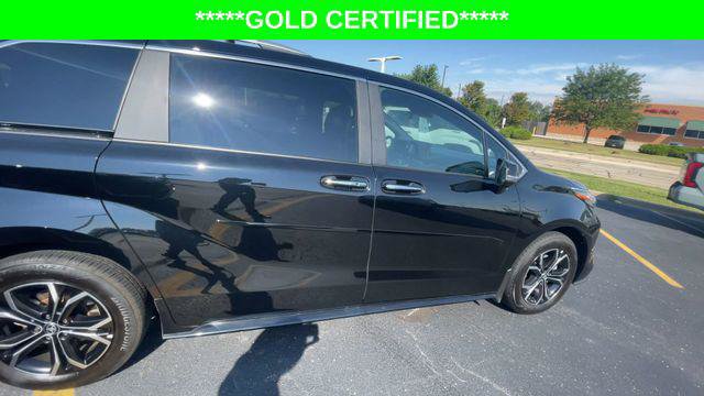 Certified 2025 Toyota Sienna Platinum AWD/4WD image 3