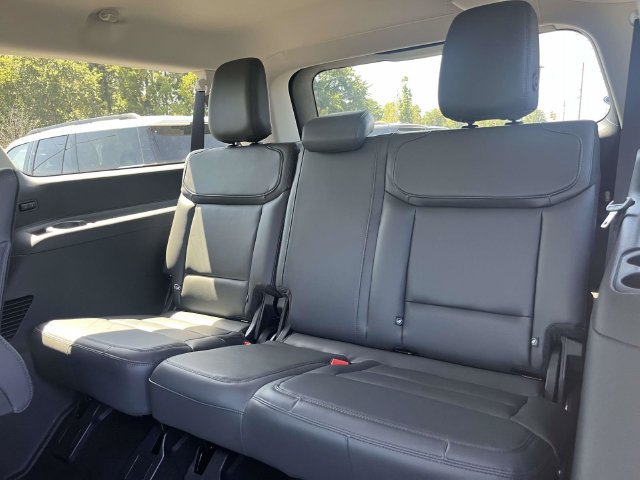 New 2027 Ford Expedition Max Active RWD image 11