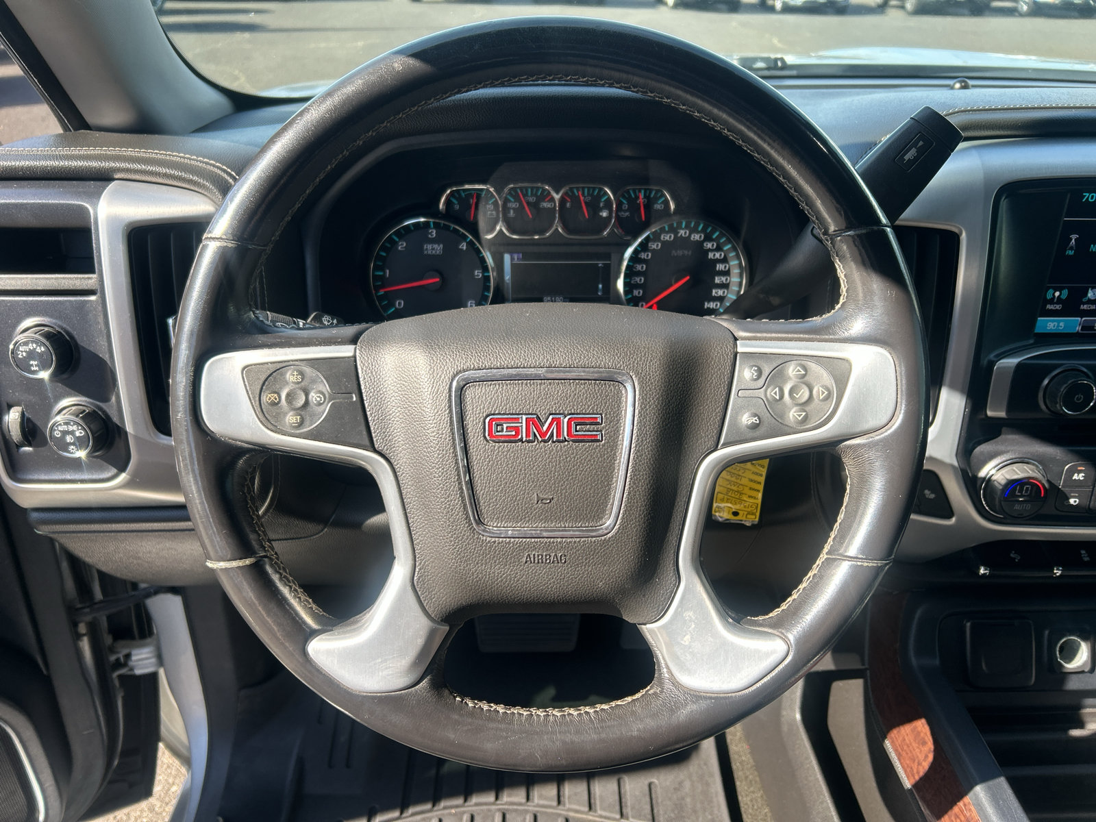 Used 2018 GMC Sierra 1500 SLT w/ SLT Premium Package AWD/4WD image 17