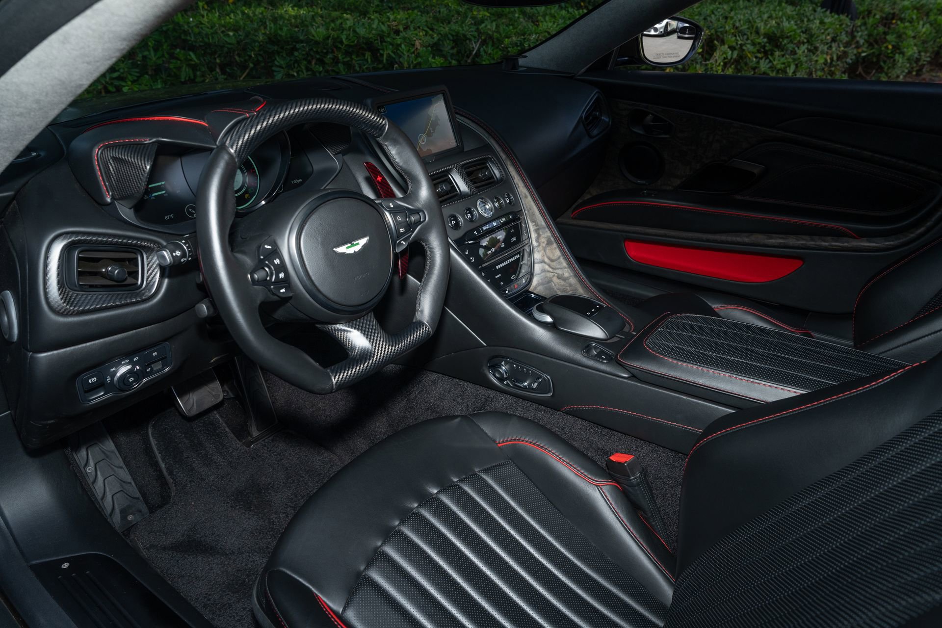 Used 2020 Aston Martin DBS Superleggera RWD image 14