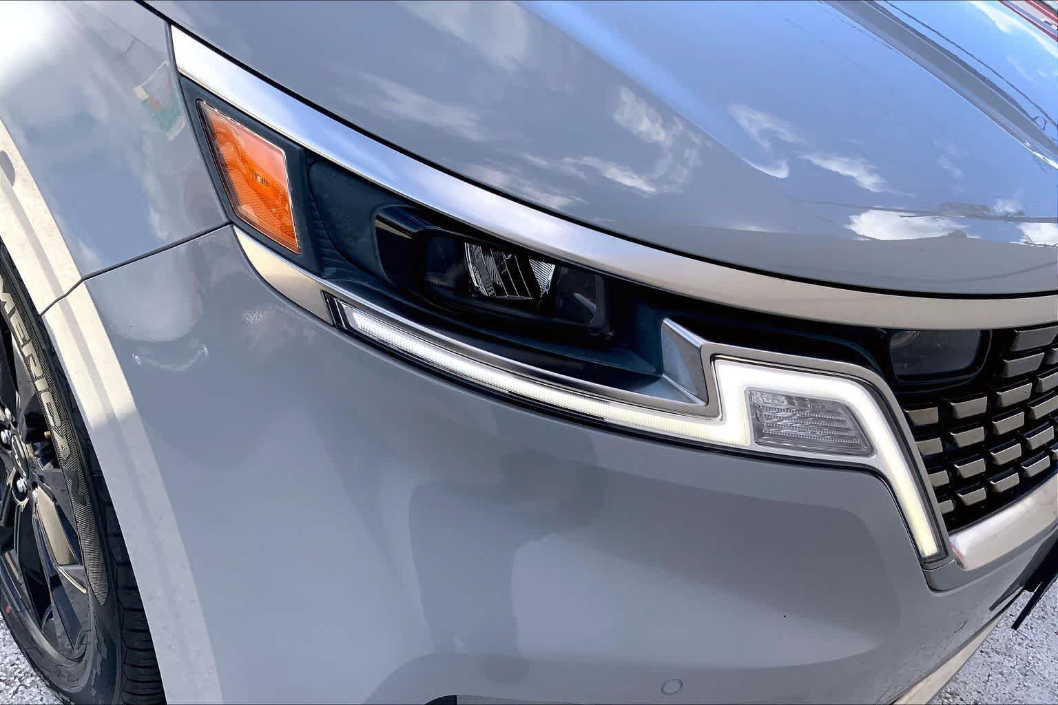 Used 2024 Kia Carnival SX FWD image 31
