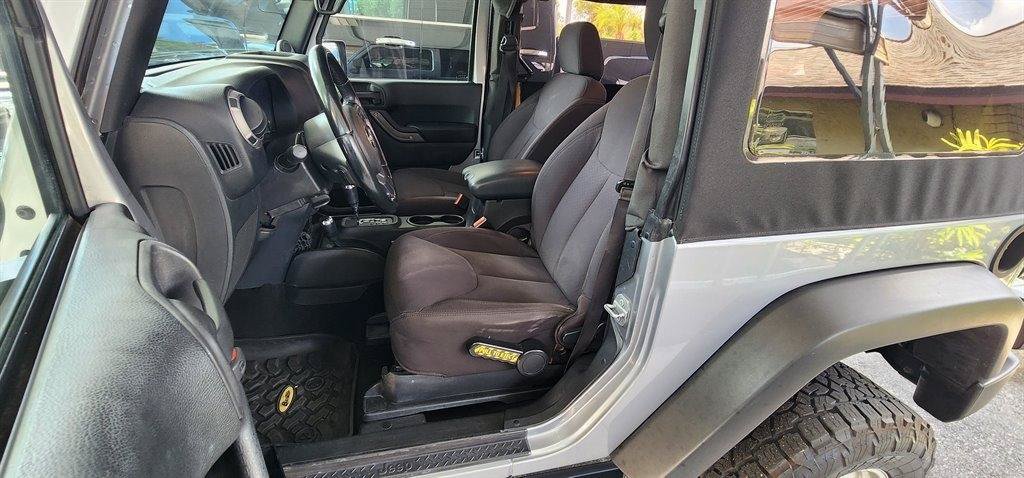 Used 2014 Jeep Wrangler Sport w/ Quick Order Package 24S AWD/4WD image 27
