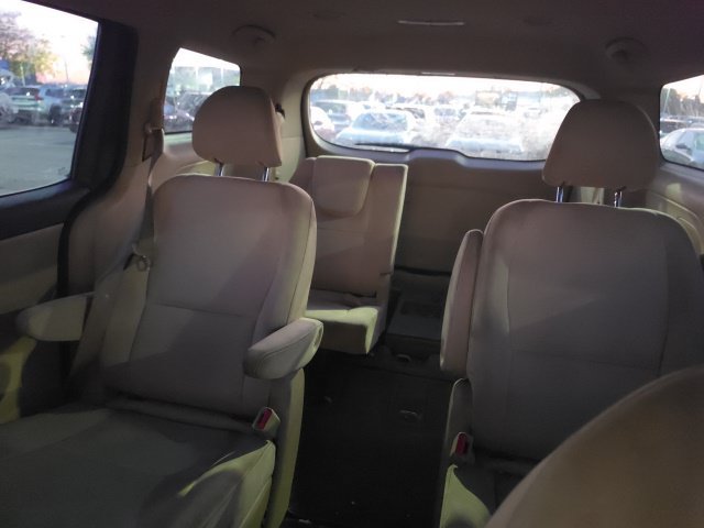 Used 2015 Kia Sedona LX FWD image 15