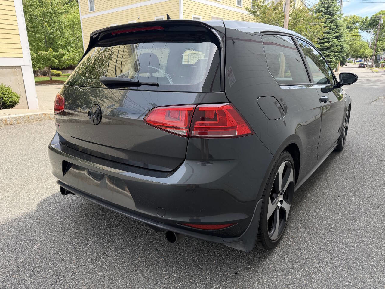 Used 2016 Volkswagen GTI SE FWD image 8