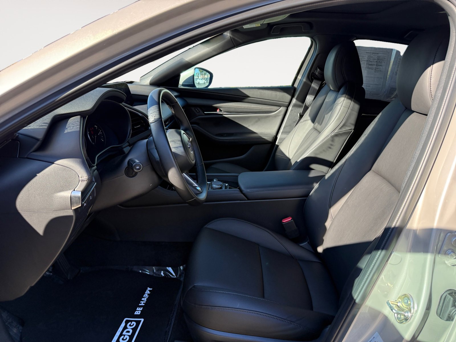 Used 2025 MAZDA MAZDA3 s image 10