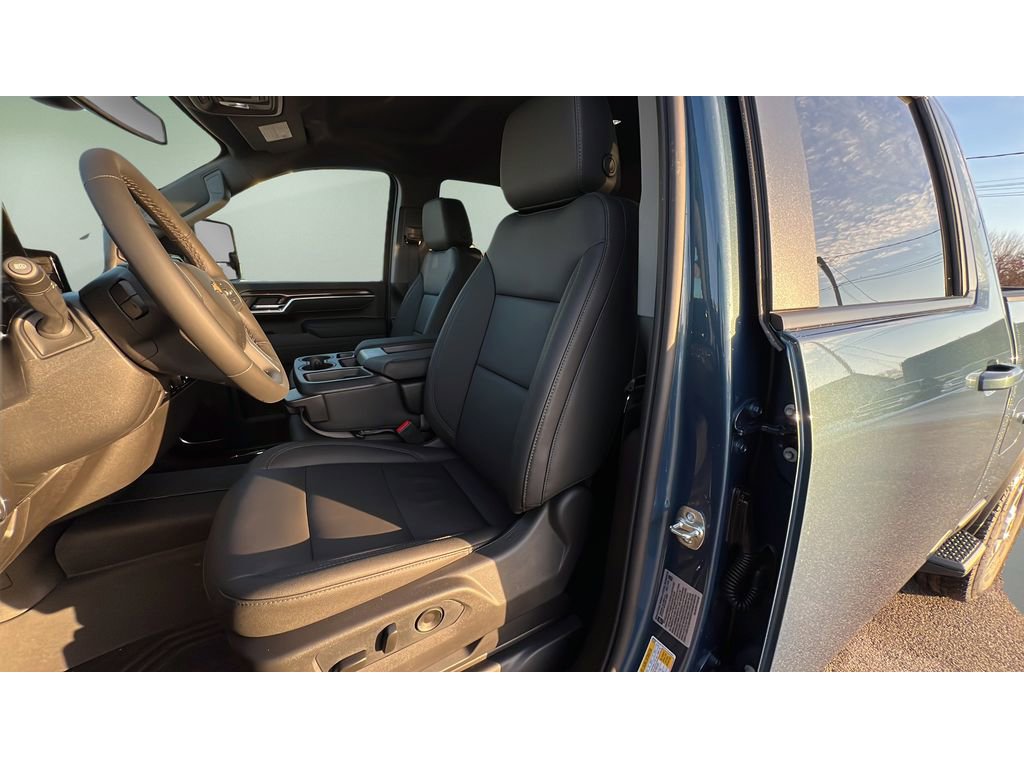 New 2026 Chevrolet Silverado 3500 LT w/ All Star Edition image 24