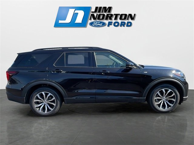 New 2025 Ford Explorer ST-Line image 2