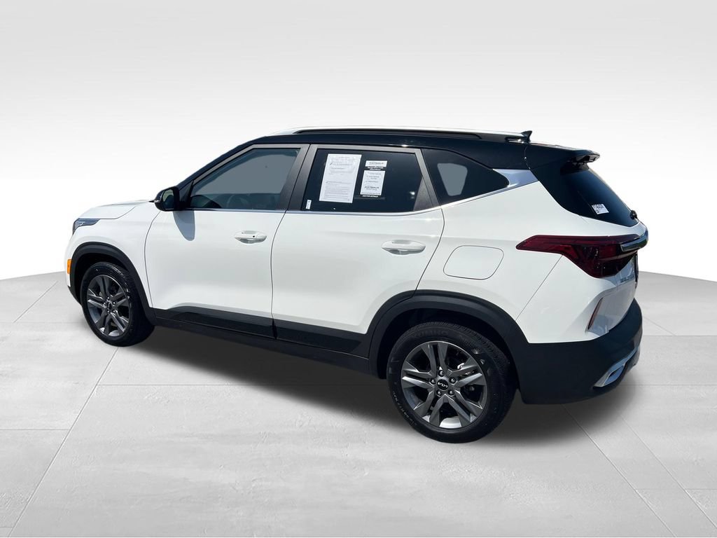 Used 2023 Kia Seltos S FWD image 3