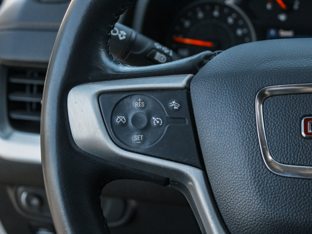 Used 2020 GMC Terrain SLE w/ Driver Convenience Package FWD image 14