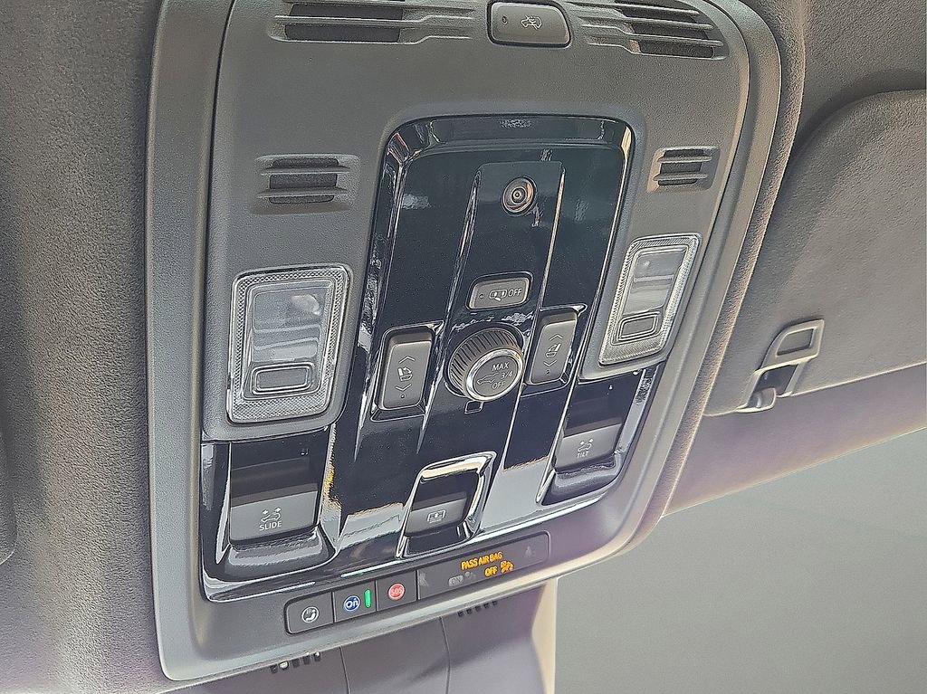 Used 2026 Cadillac Escalade V w/ LPO, ONYX Package AWD/4WD image 32