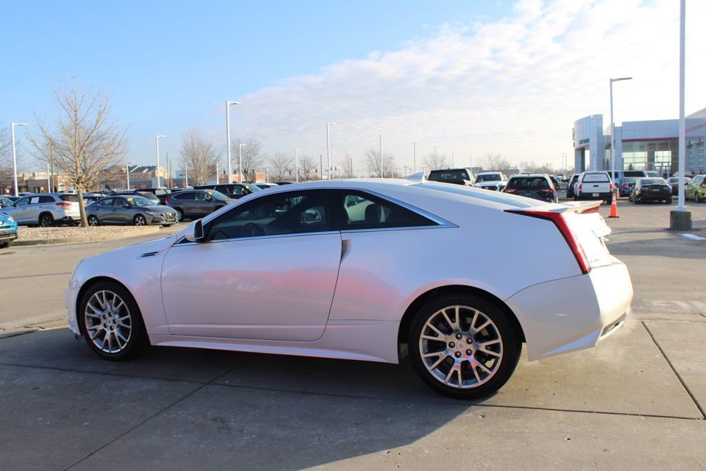 Used 2011 Cadillac CTS Premium image 4