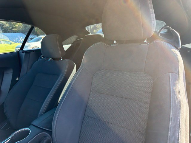 Used 2016 Ford Mustang Convertible RWD image 9