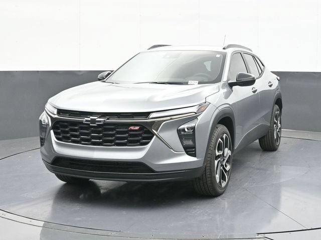 New 2026 Chevrolet Trax RS w/ Driver Confidence Package FWD image 2