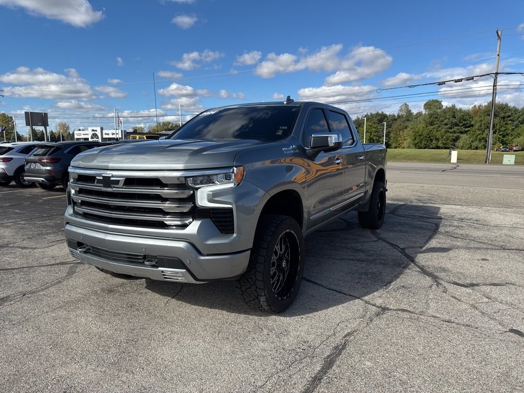 Used 2024 Chevrolet Silverado 1500 High Country w/ Technology Package image 5