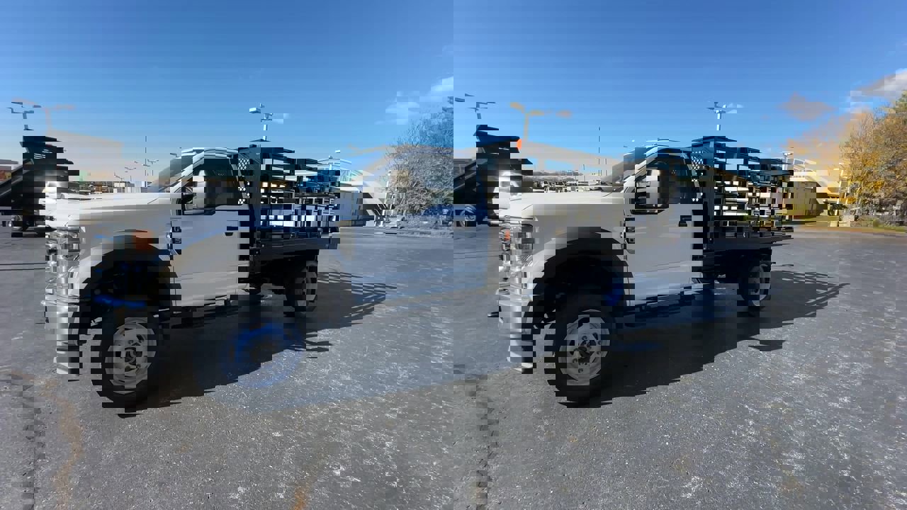 Used 2021 Ford F550 4x4 Regular Cab Super Duty image 4