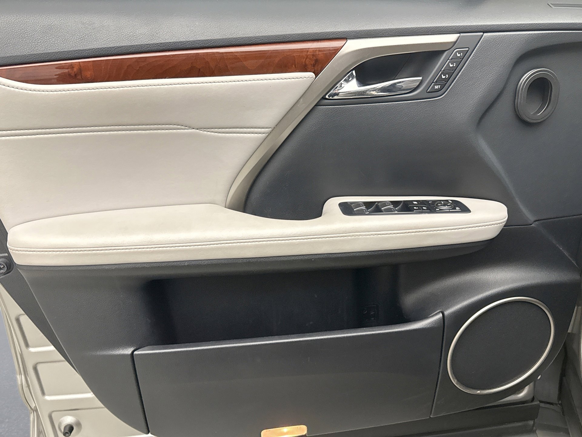 Used 2018 Lexus RX 350L 350L 4WD NAVIGATION image 9