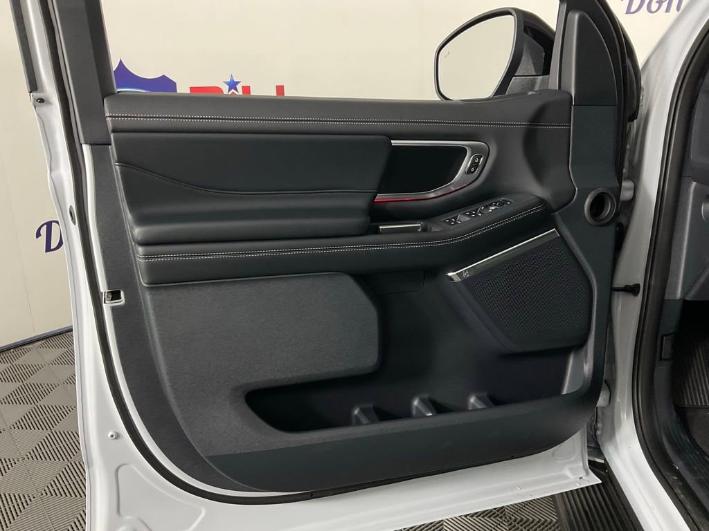 New 2026 Ford Expedition Platinum w/ Stealth Appearance Package image 12