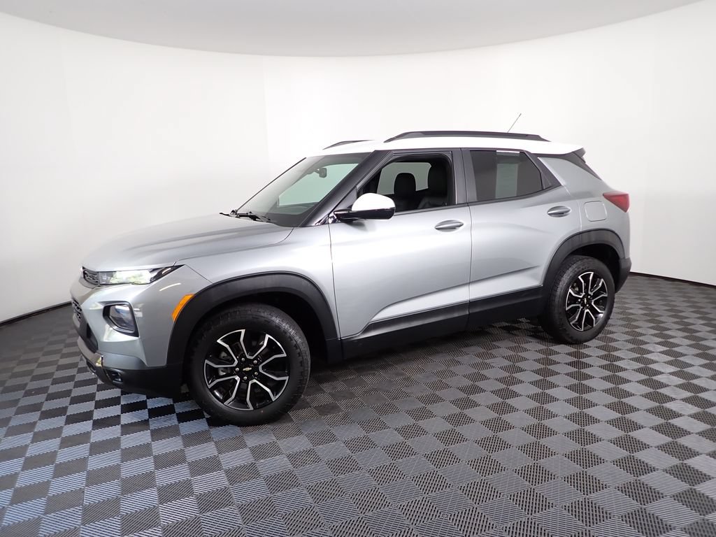 Used 2023 Chevrolet TrailBlazer ACTIV w/ Convenience Package AWD/4WD image 9