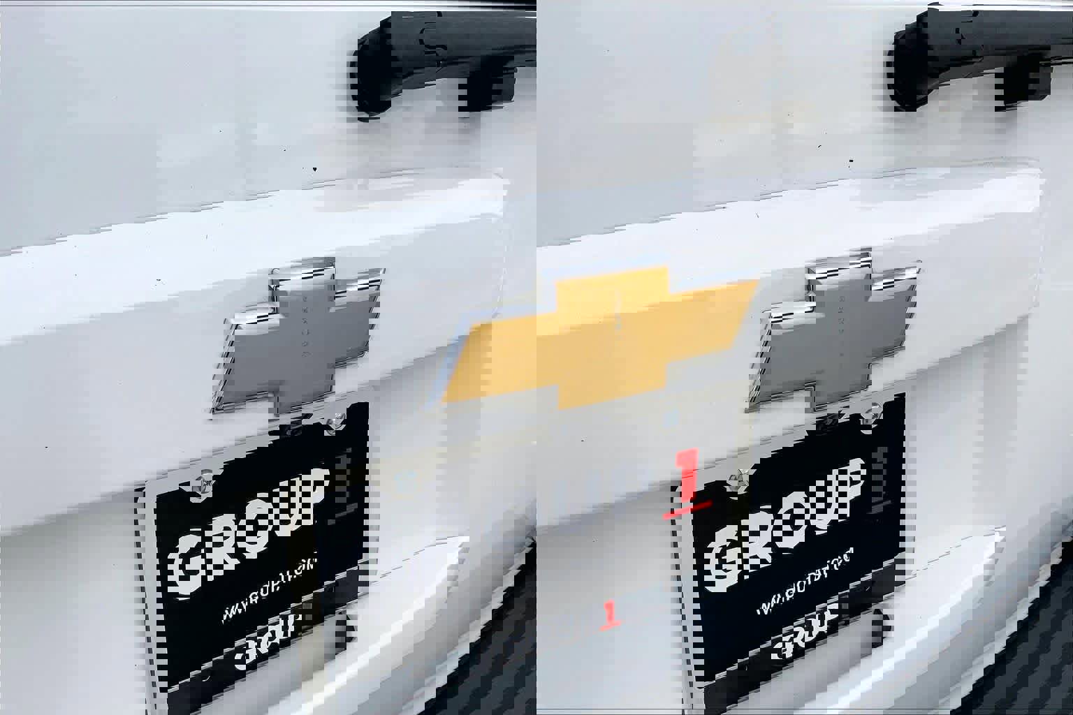 Used 2013 Chevrolet Suburban LTZ image 9