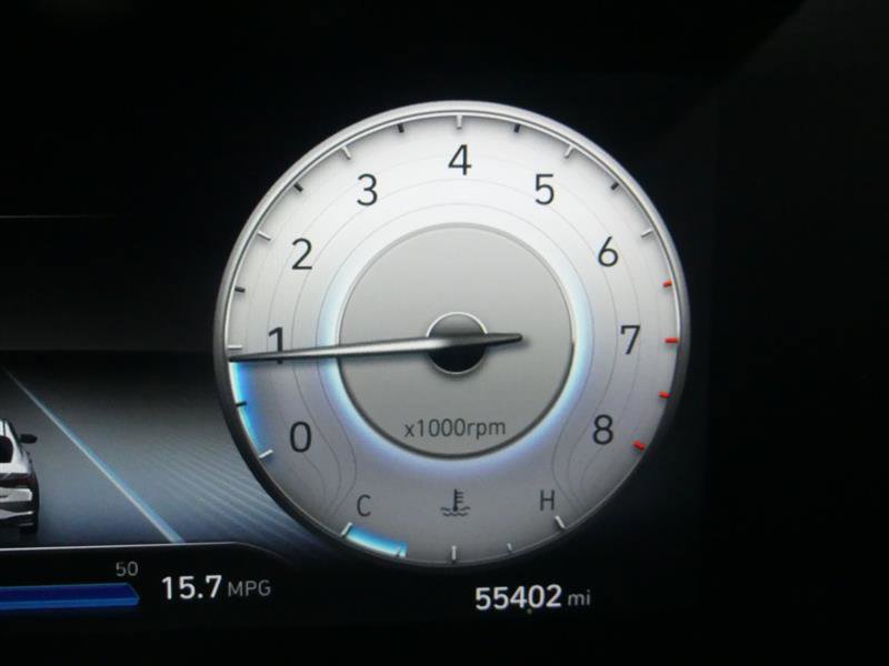 Used 2022 Hyundai Elantra Limited image 33