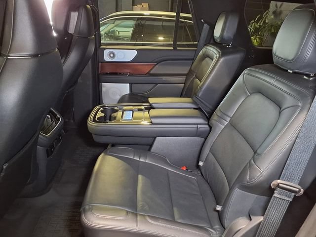 Used 2023 Lincoln Navigator Reserve AWD/4WD image 19
