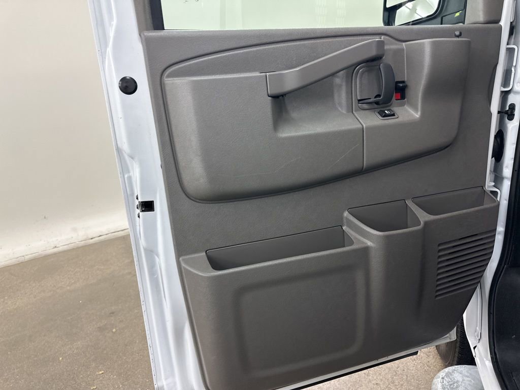 Used 2024 Chevrolet Express 2500 w/ Driver Convenience Package image 27