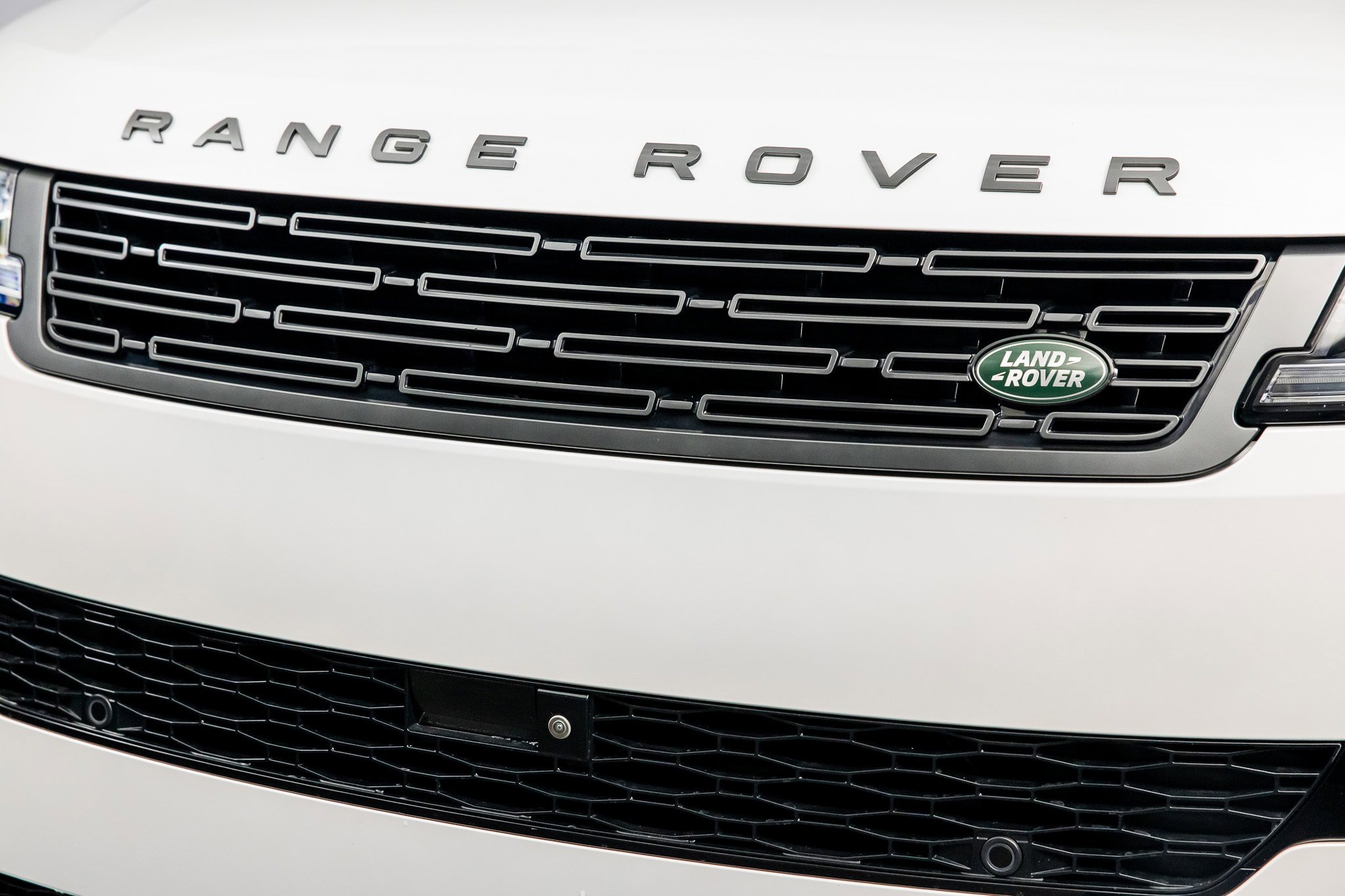 Used 2024 Land Rover Range Rover Sport Dynamic SE AWD/4WD image 4