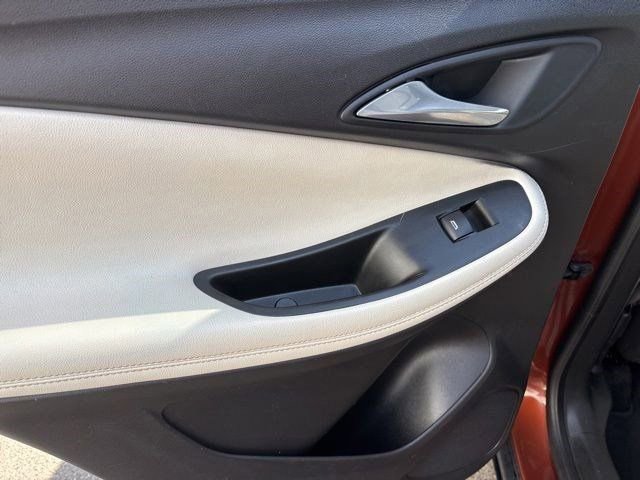 Used 2020 Buick Encore GX Essence FWD image 31