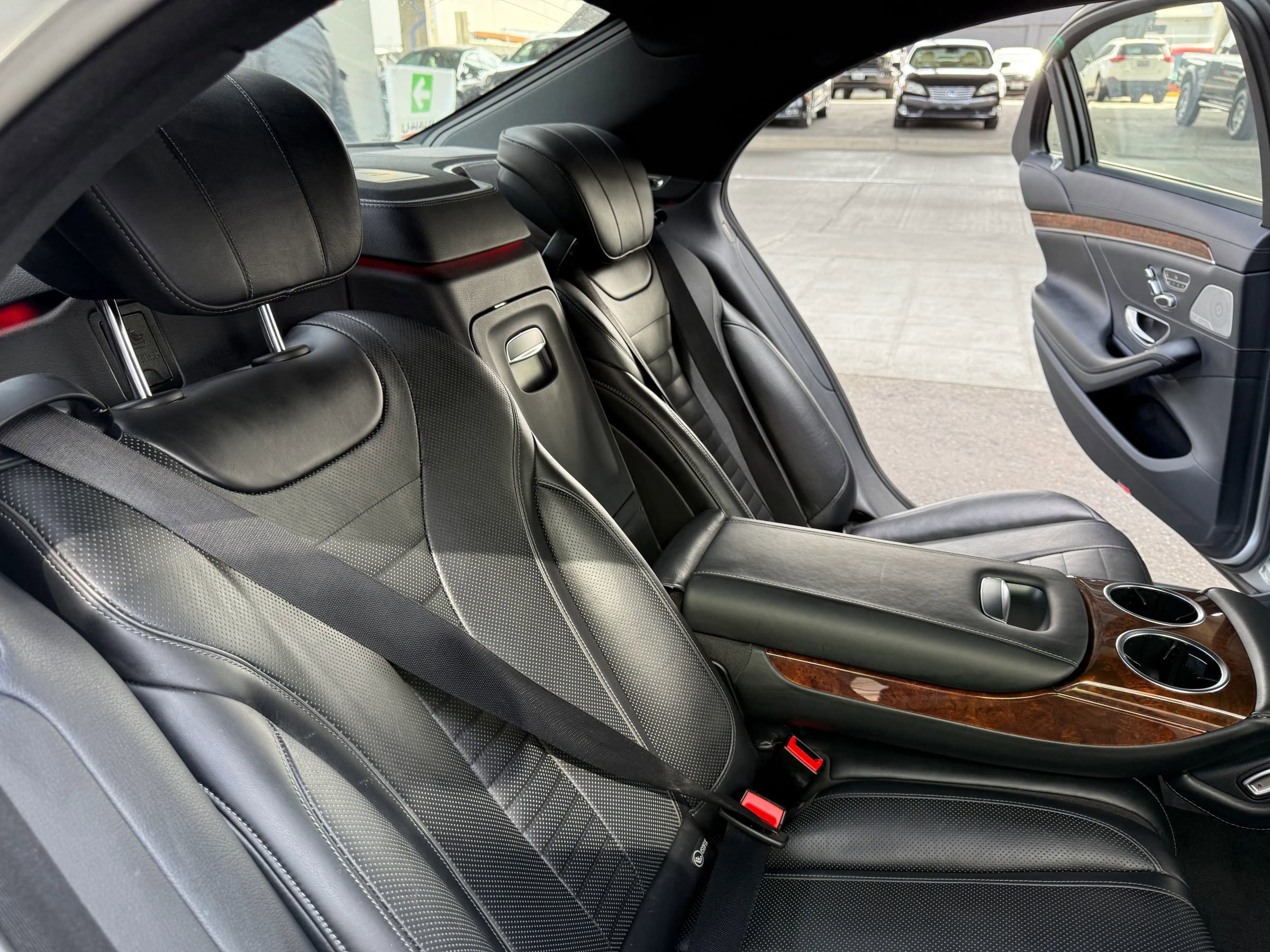 Used 2015 Mercedes-Benz S 550 4MATIC Sedan image 21