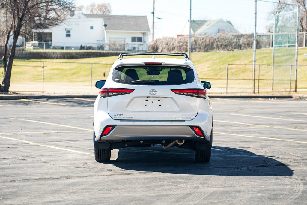Used 2022 Toyota Highlander Platinum image 6