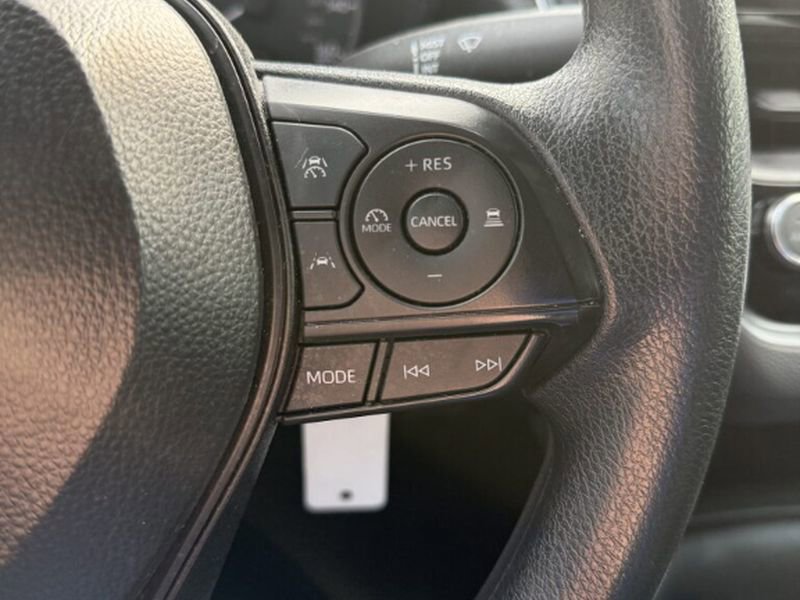 Used 2024 Toyota Corolla LE image 34