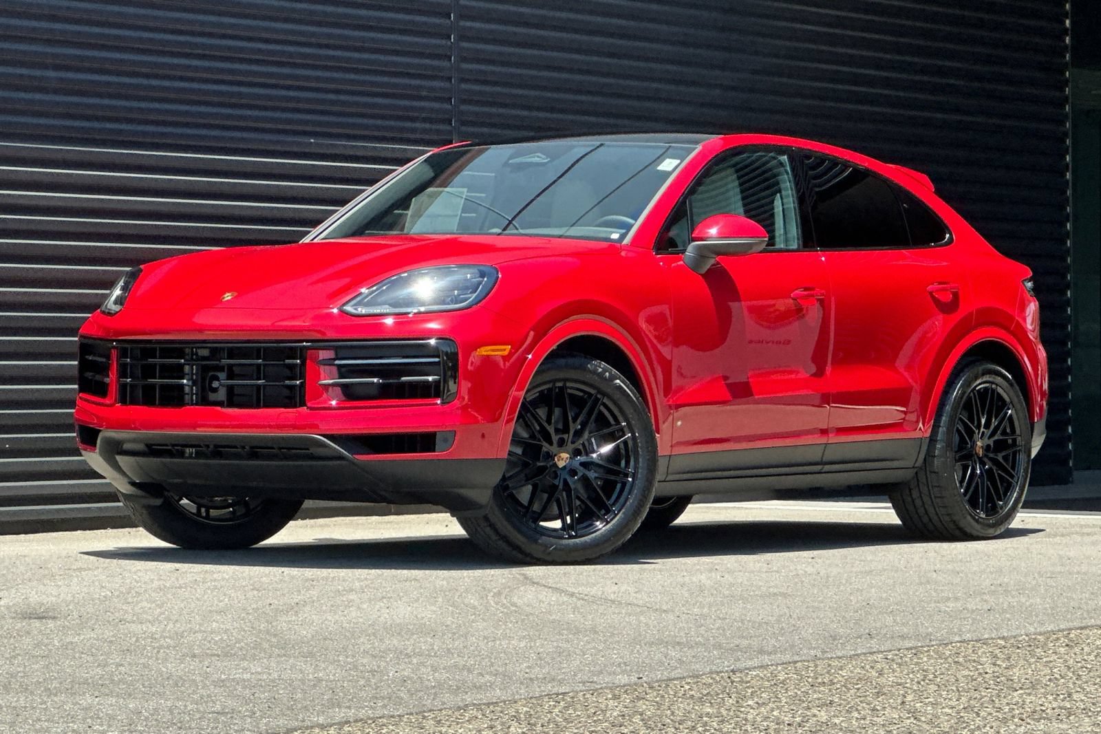 New 2026 Porsche Cayenne Coupe AWD/4WD image 1