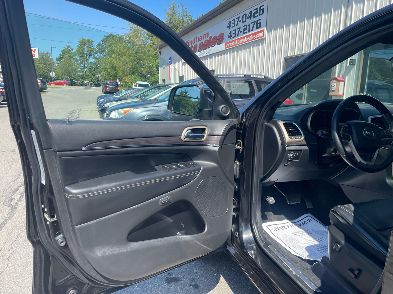 Used 2015 Jeep Grand Cherokee Overland image 11