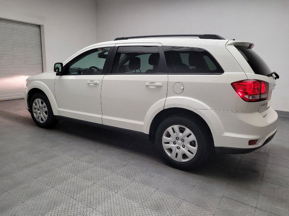 Used 2019 Dodge Journey SE w/ Premium Group FWD image 3