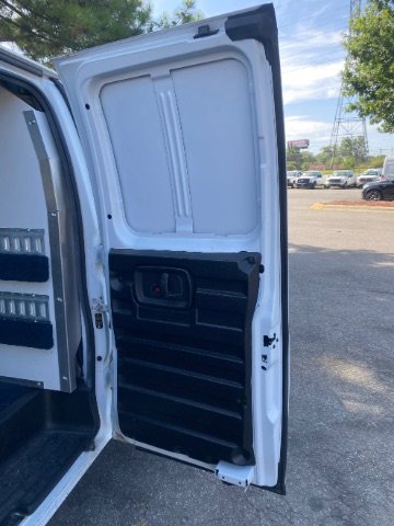 Used 2018 Chevrolet Express 2500 image 7