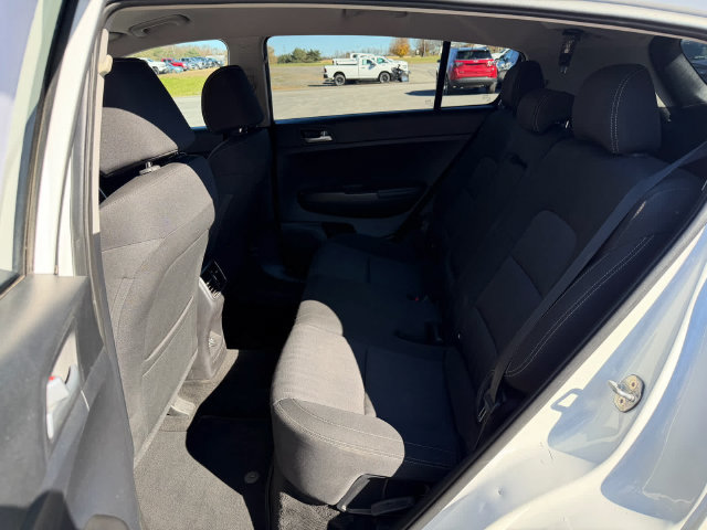 Used 2020 Kia Sportage LX AWD/4WD image 10