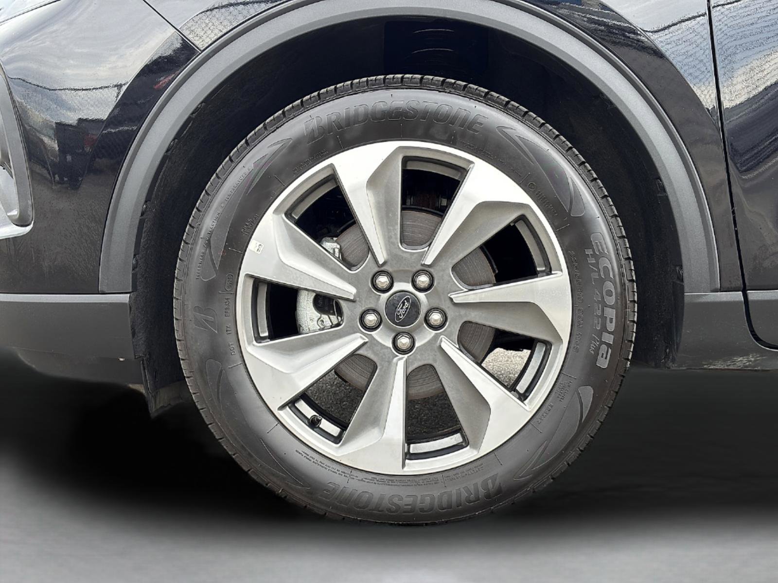 Used 2024 Ford Escape Platinum AWD/4WD image 14