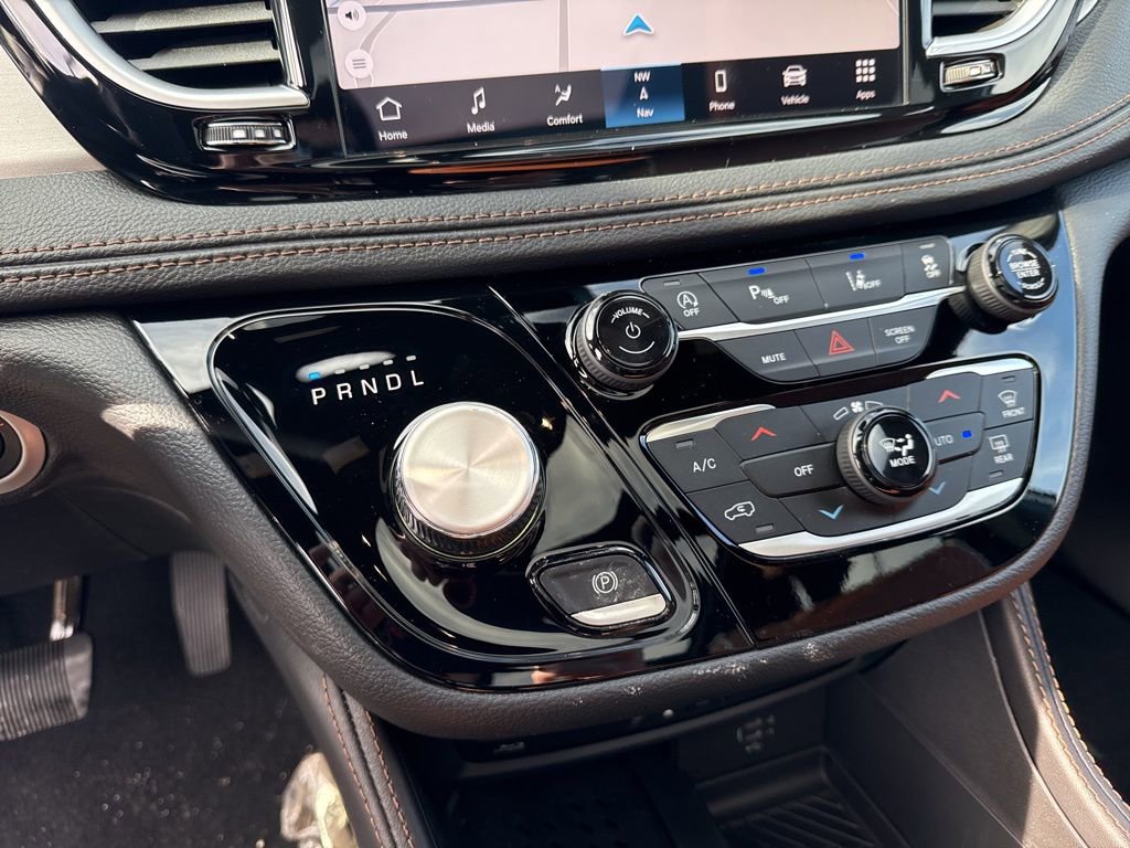 New 2026 Chrysler Pacifica Pinnacle AWD/4WD image 15