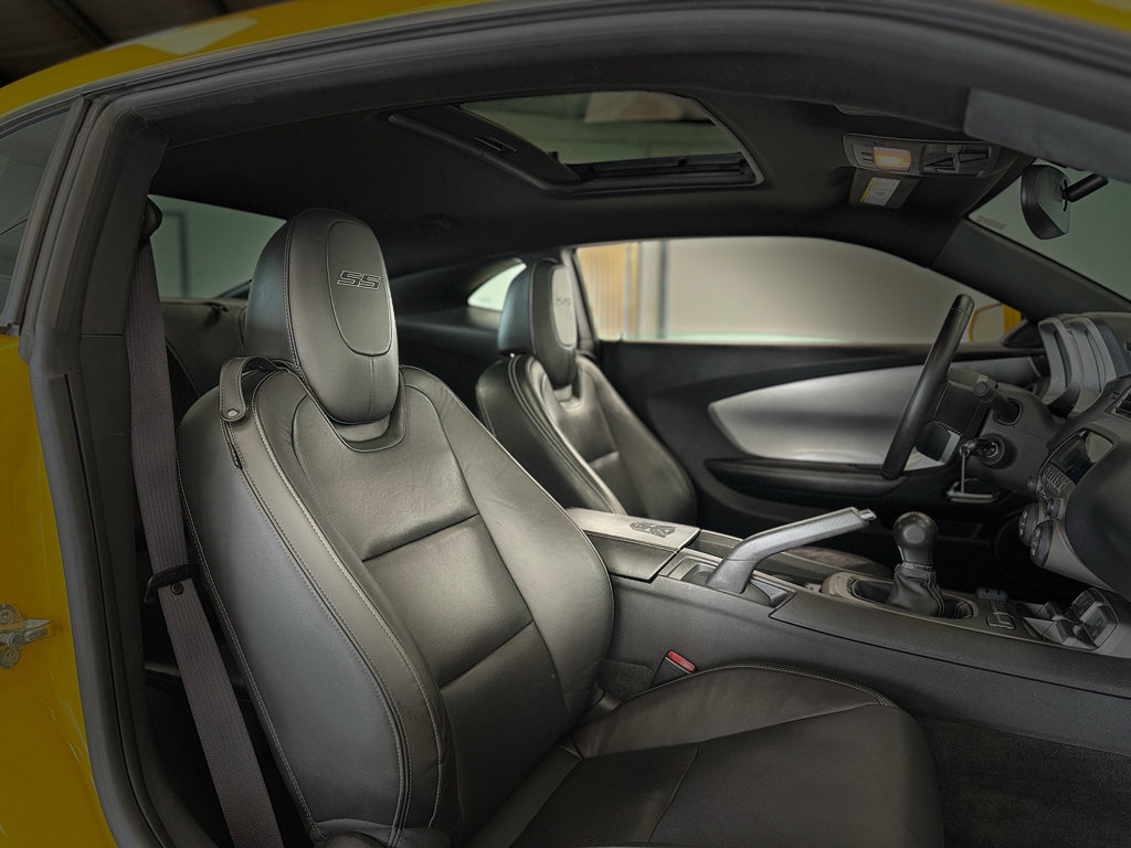 Used 2010 Chevrolet Camaro SS w/ RS Package RWD image 27
