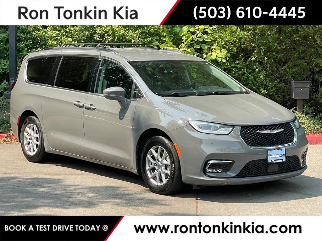 Used 2022 Chrysler Pacifica Touring-L FWD image 1