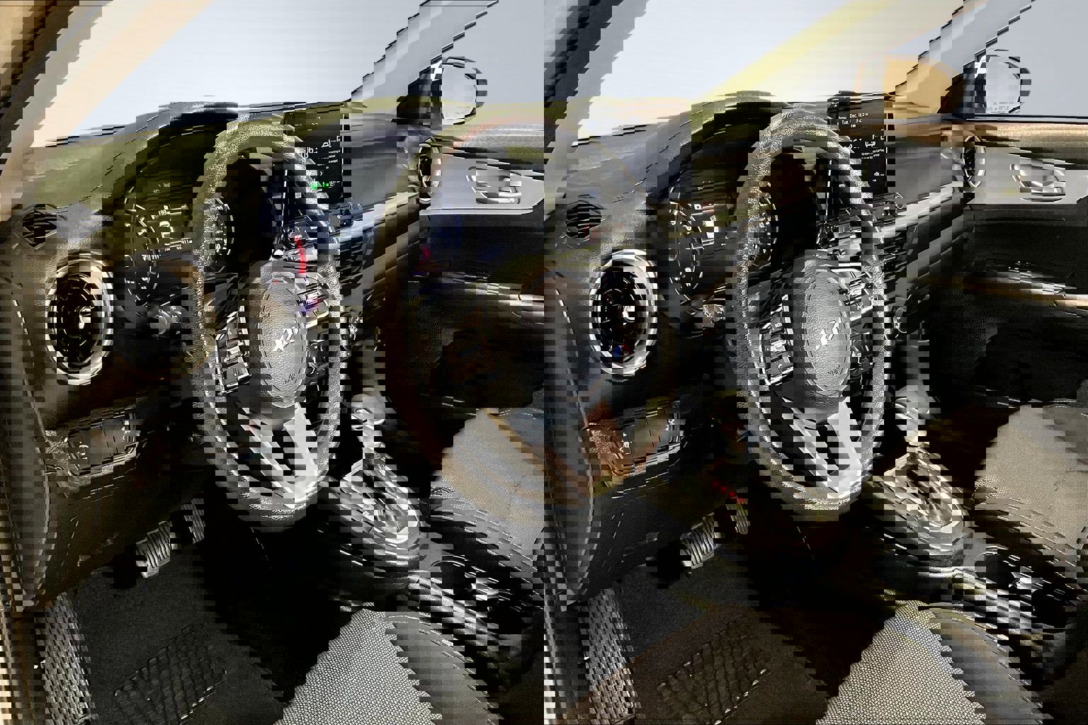 Used 2024 Kia Forte LXS image 16